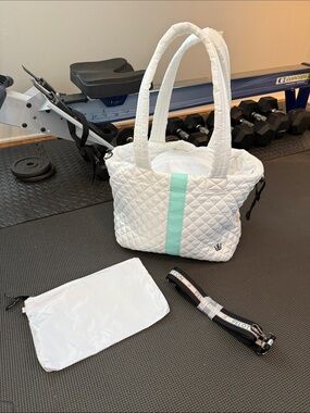 Peloton Oliver Thomas Quilted White Tote with Mint Stripe